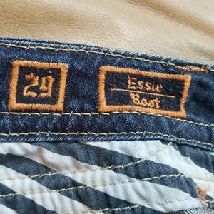 Rock Revival Essie 29 x 33